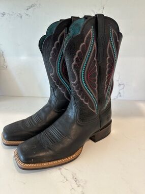 Ariat Black Leather Boot Interior Label